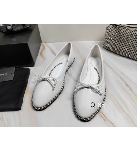 アレクサンダー王女性リナLeather Flats白