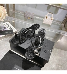 Damskie sandały Alexander Wang z 7-centymetrową kopułą 105 