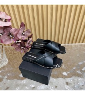 Damskie sandały Alexander Wang z czarnej owczej skóry z koralikami