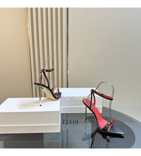 Alexander Wang Žien Červenej Spodnej Členok Popruh Vysoké podpätky Sandále V Čiernej farbe