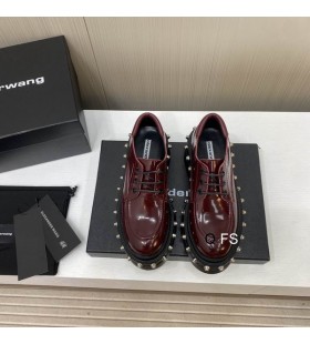 Alexander Wang Kvinders Carter Læder Platform Loafers Med Nitter I Bourgogne